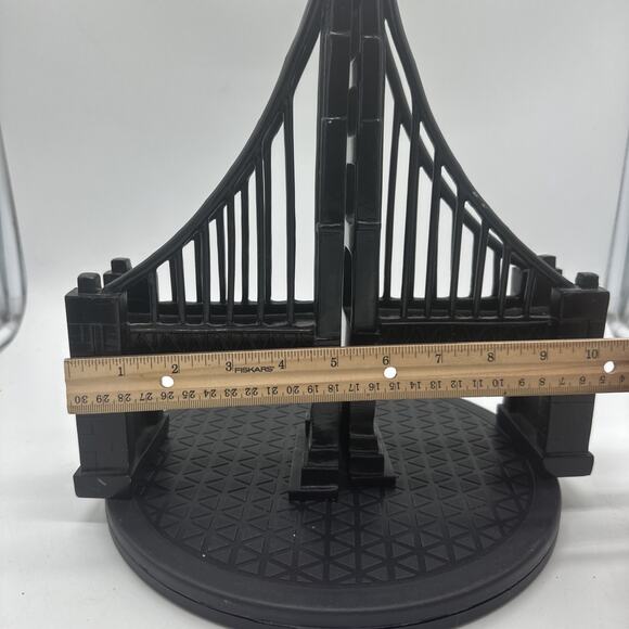 Golden Gate Bridge Hard Plastic Bookends - Picture 3 of 7